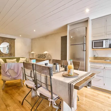 Сasa de vacaciones Charmante Maison Pour 2 - 500m De La